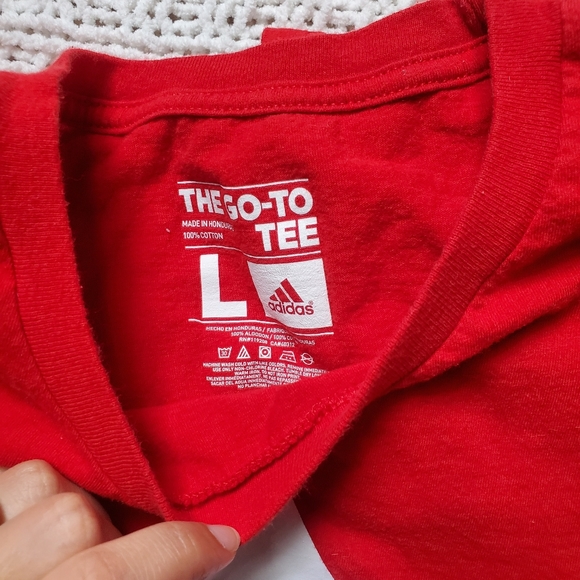 Adidas Men's Large Shirt Red - Picture 3 of 3